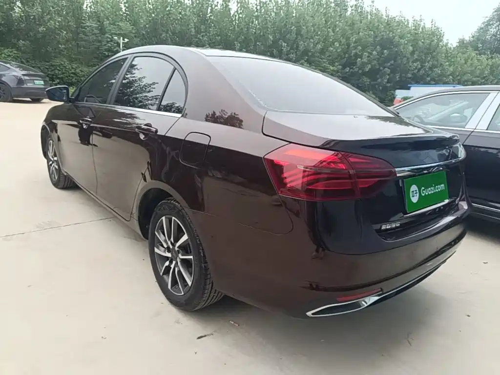 Geely Emgrand — миниатюра 5