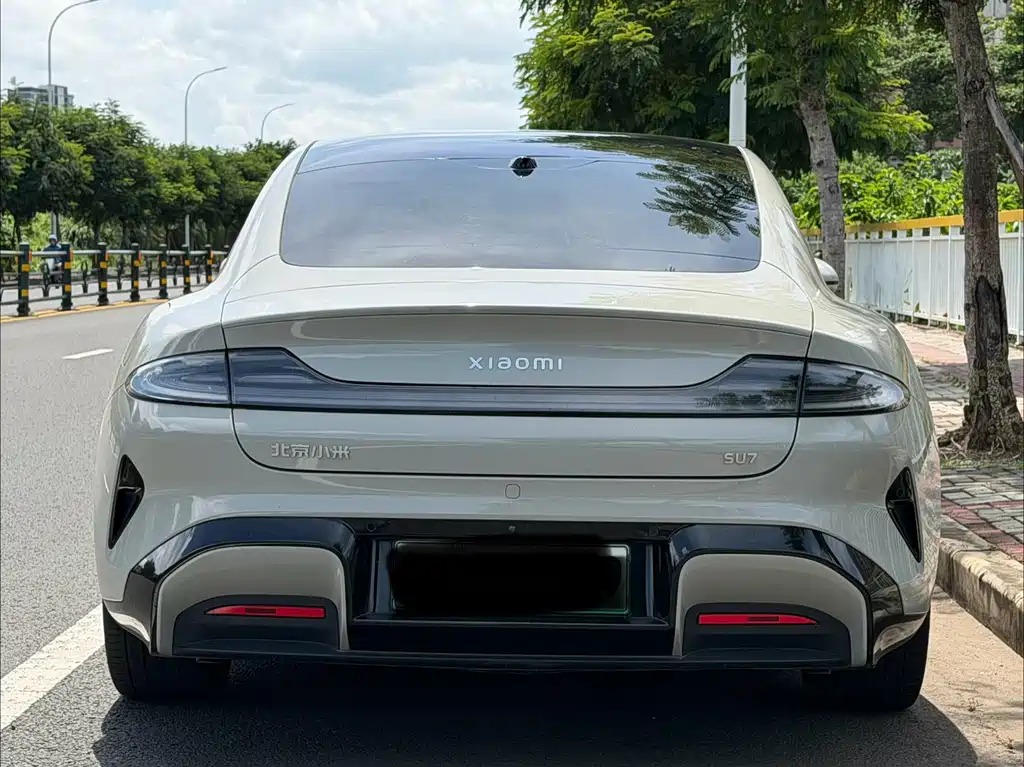 Xiaomi SU7 — миниатюра 8