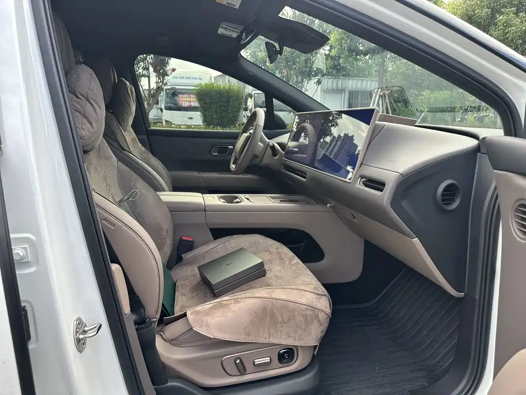 Li Auto Идеальный i6 — миниатюра 13