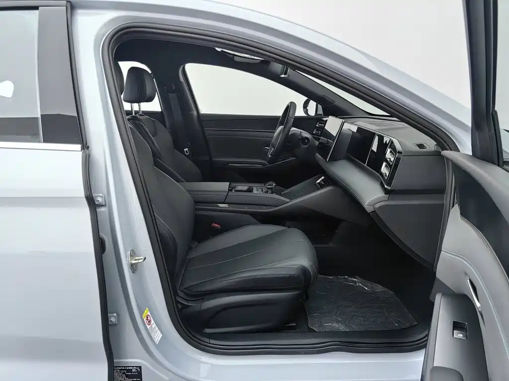 BYD Qin L — миниатюра 23