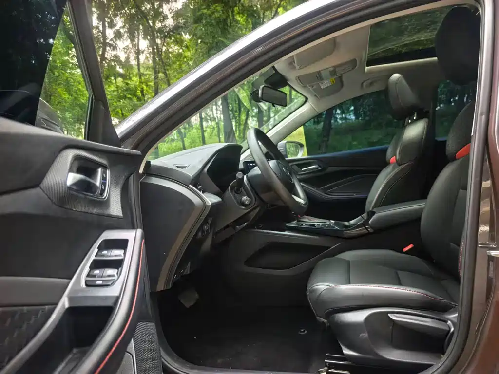 MG 5 2023 180DVVT CVT Luxury