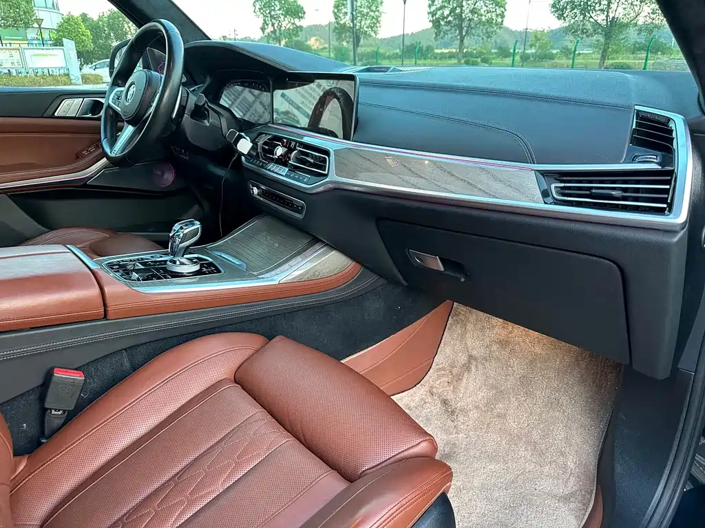 BMW X7 — миниатюра 19