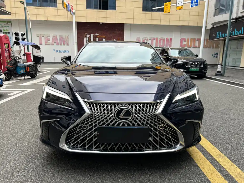 Lexus ES — миниатюра 2