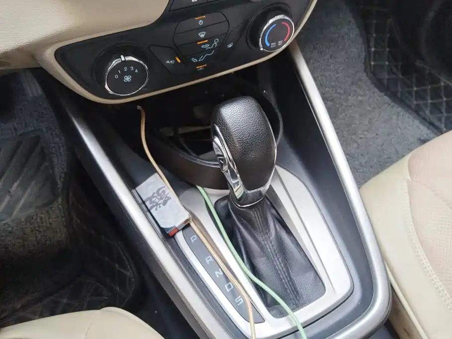 Ford Escort — миниатюра 16