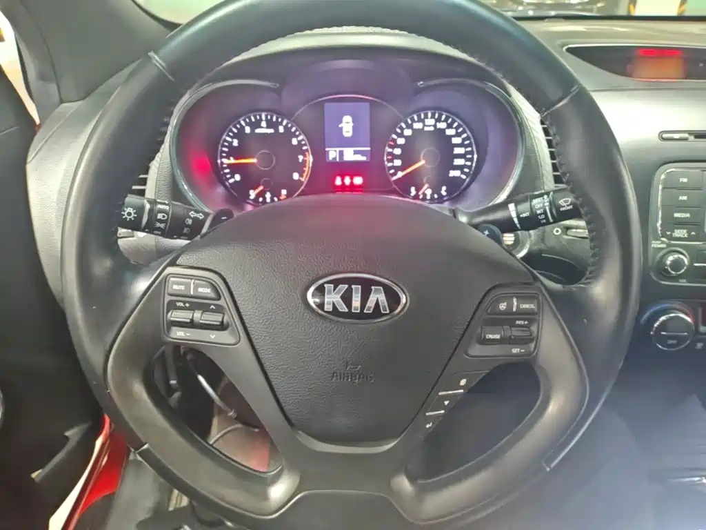 Kia Shuma — миниатюра 11