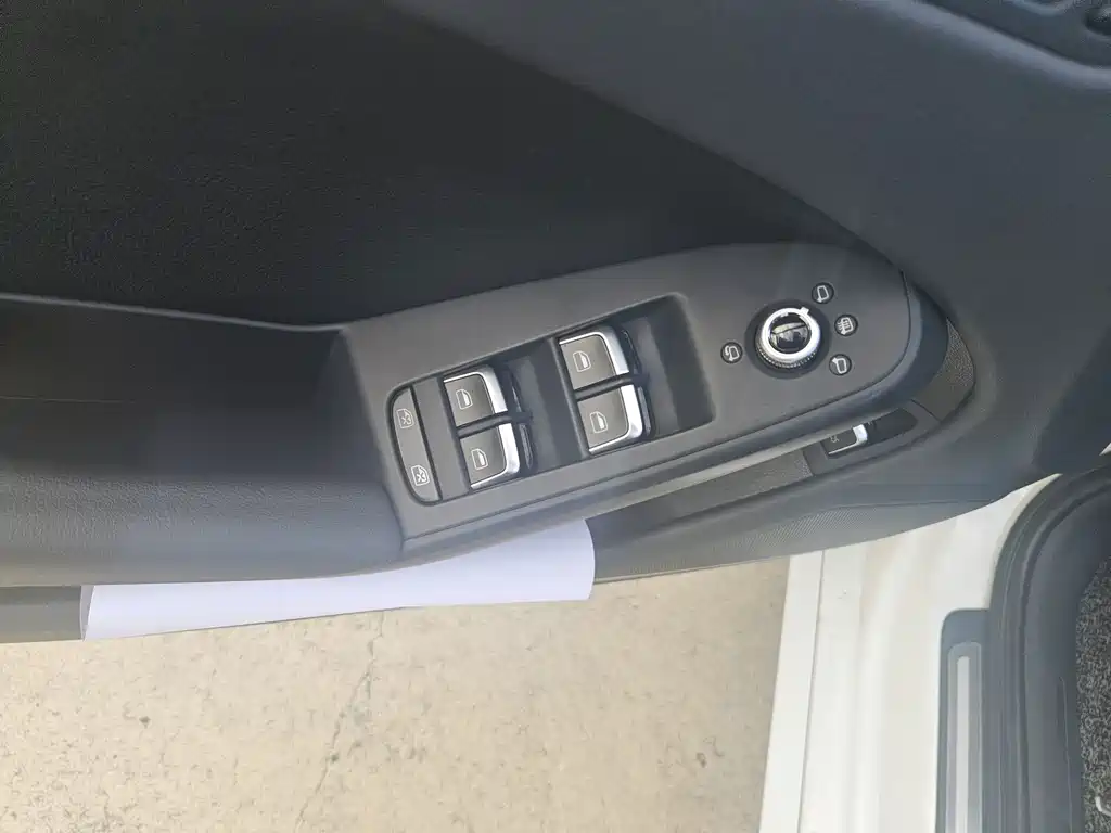 Audi A4L — миниатюра 5
