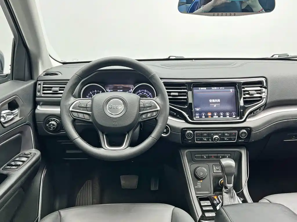 Jeep Grand Commander — миниатюра 22