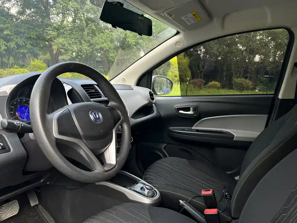Changan Benben E-Star — миниатюра 6
