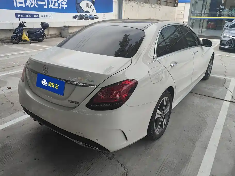 Mercedes-Benz C-Class — миниатюра 3