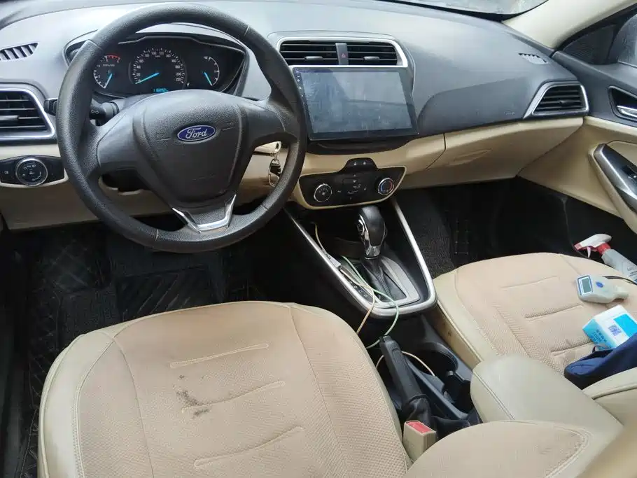 Ford Escort — миниатюра 12