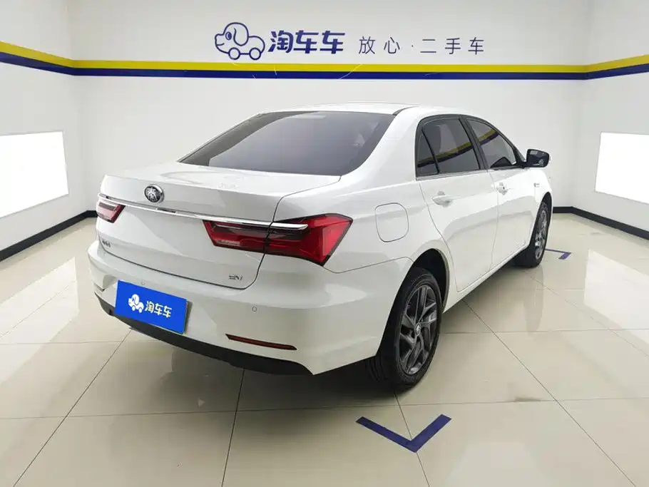 BYD Qin NEV — миниатюра 3