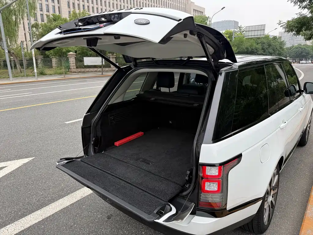 Land Rover Range Rover — миниатюра 10