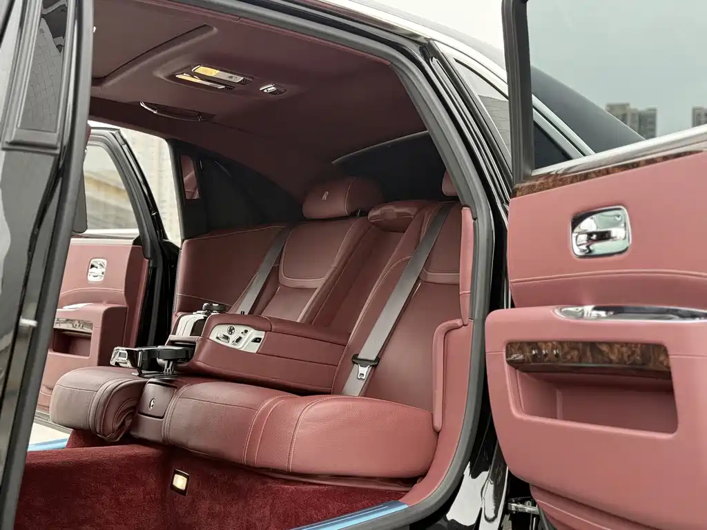 Rolls-Royce Ghost — миниатюра 5