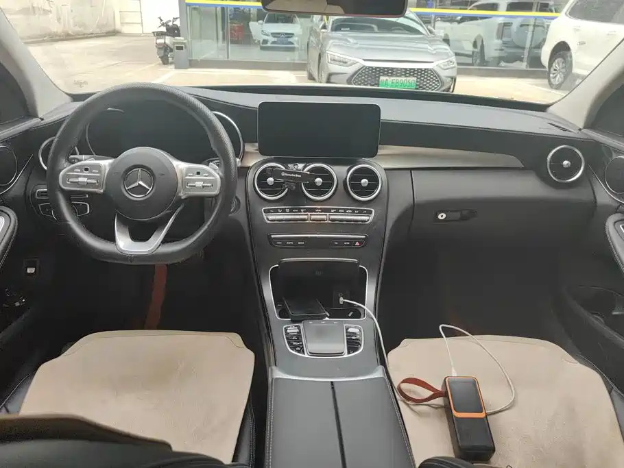 Mercedes-Benz C-Class — миниатюра 12