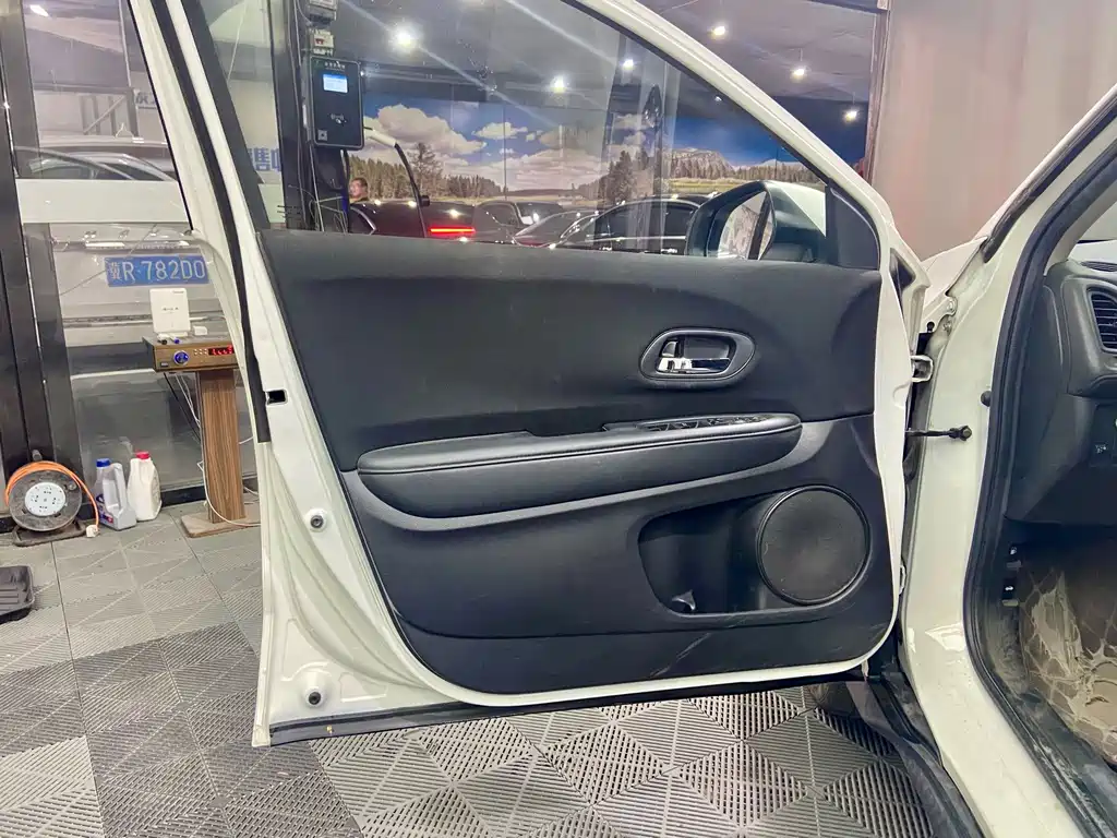 Honda Vezel — миниатюра 8