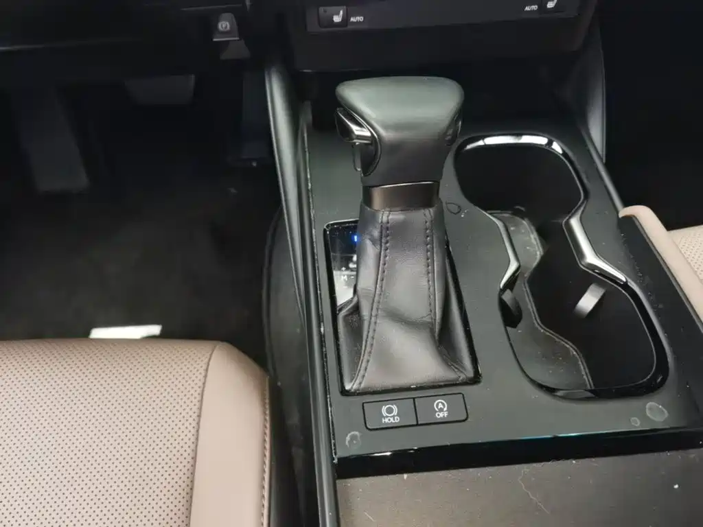 Lexus ES — миниатюра 18