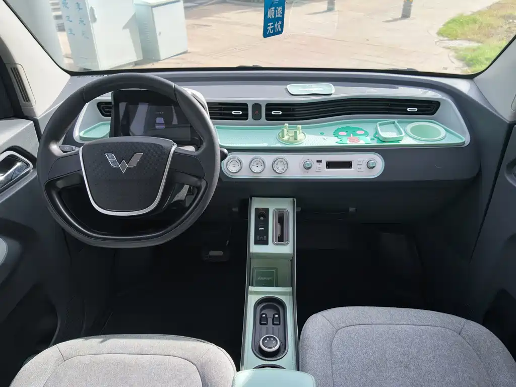 Wuling MINIEV — миниатюра 13