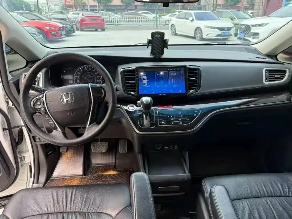 Honda Odyssey — миниатюра 8