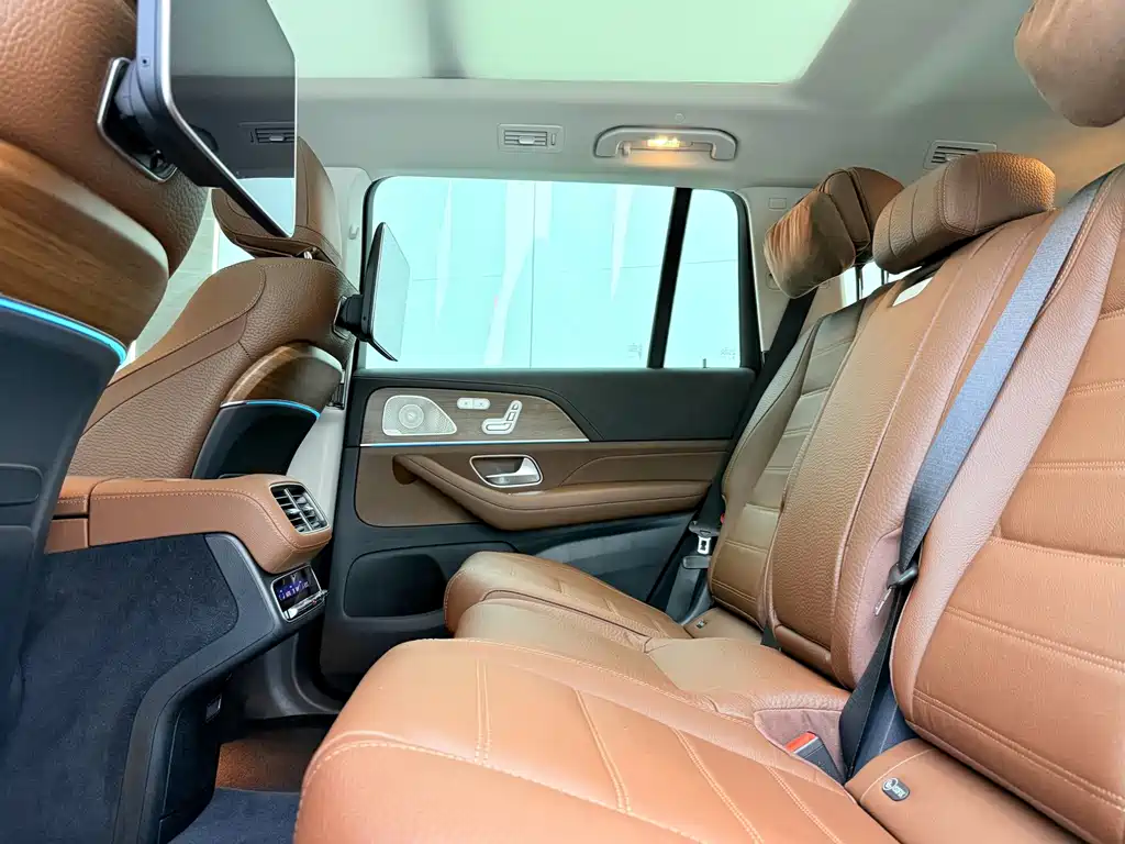 Mercedes-Benz GLS — миниатюра 11