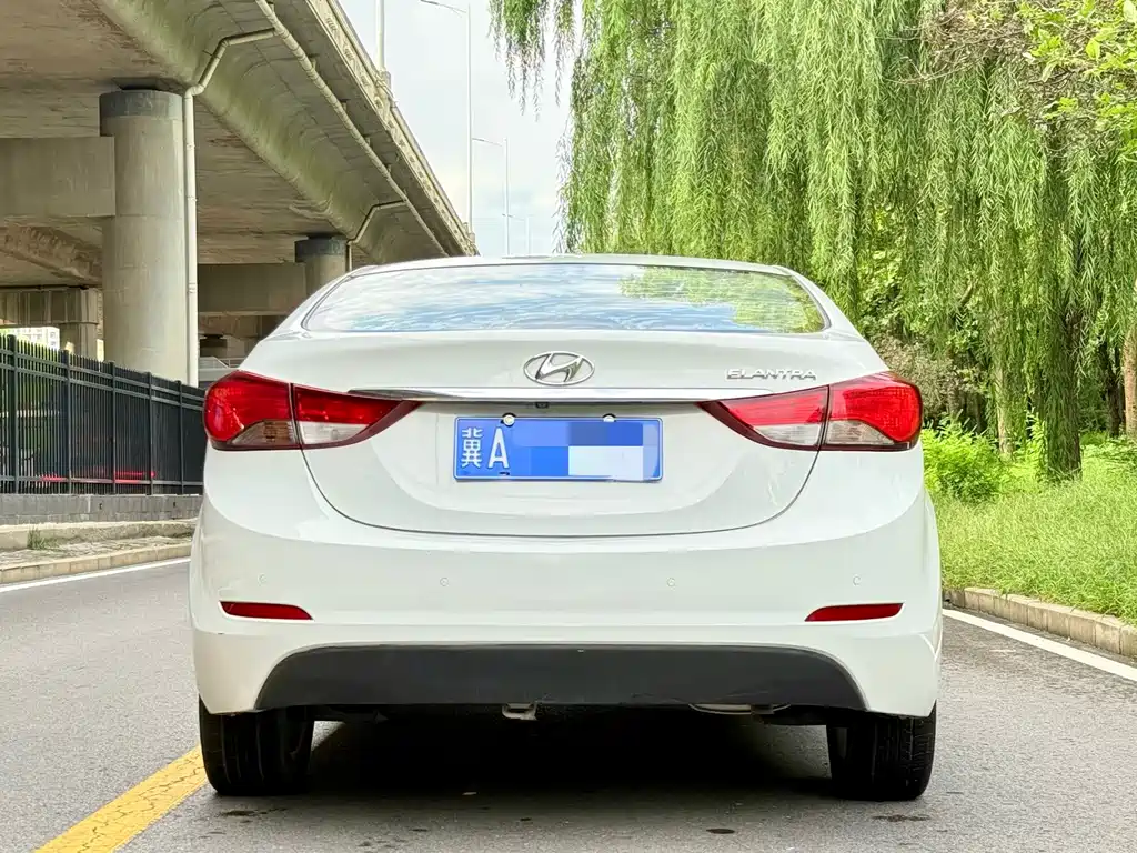 Hyundai Elantra Langdong — миниатюра 2