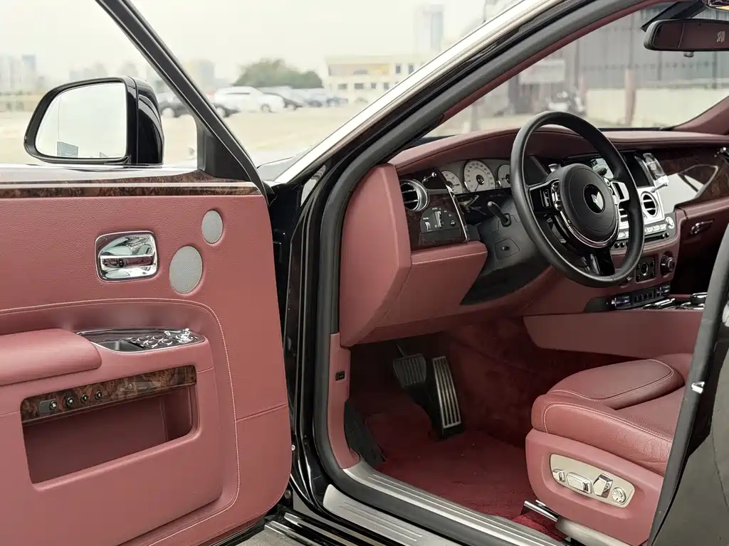 Rolls-Royce Ghost — миниатюра 4