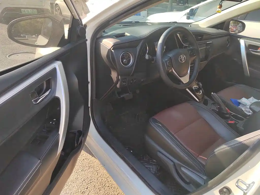 Toyota Corolla — миниатюра 12