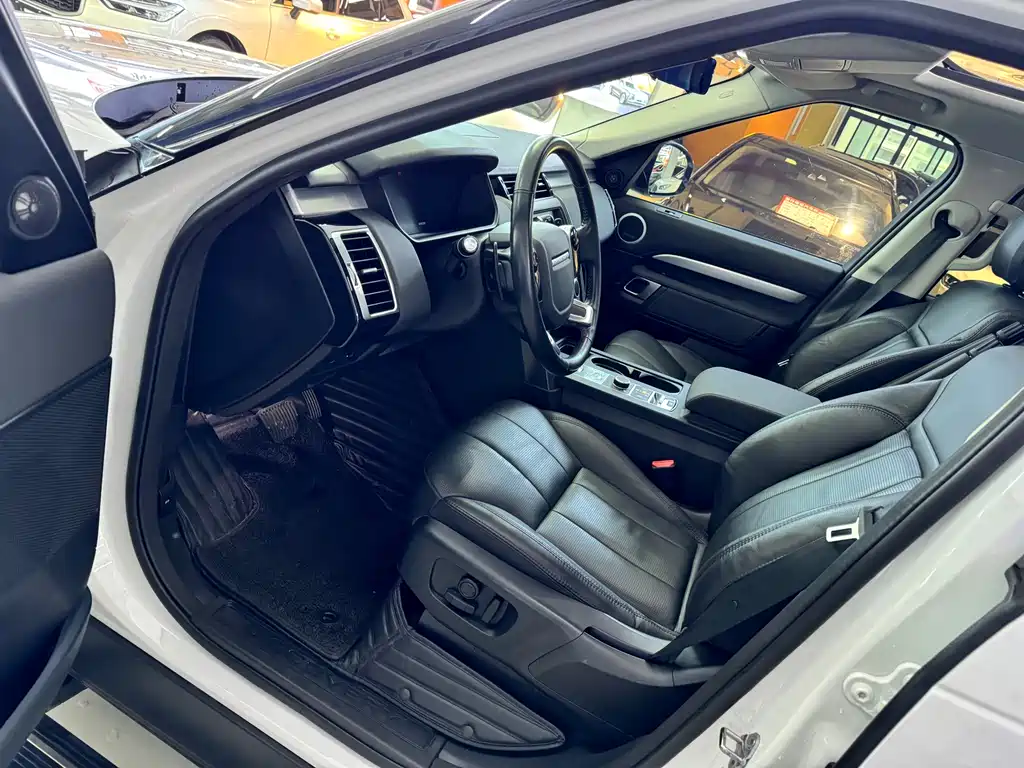 Land Rover Discovery 2020 3.0 SC V6 30