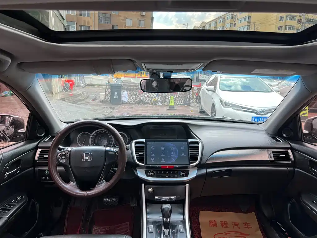 Honda Accord — миниатюра 10