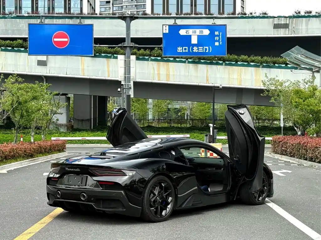 Maserati MC20 — миниатюра 7