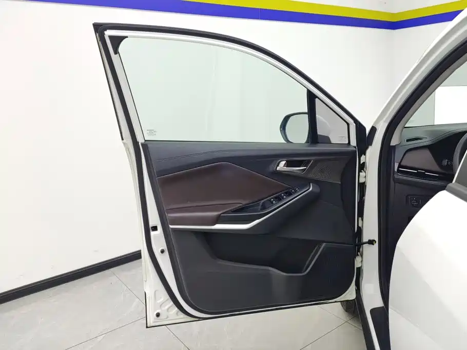 Changan CS15 — миниатюра 7