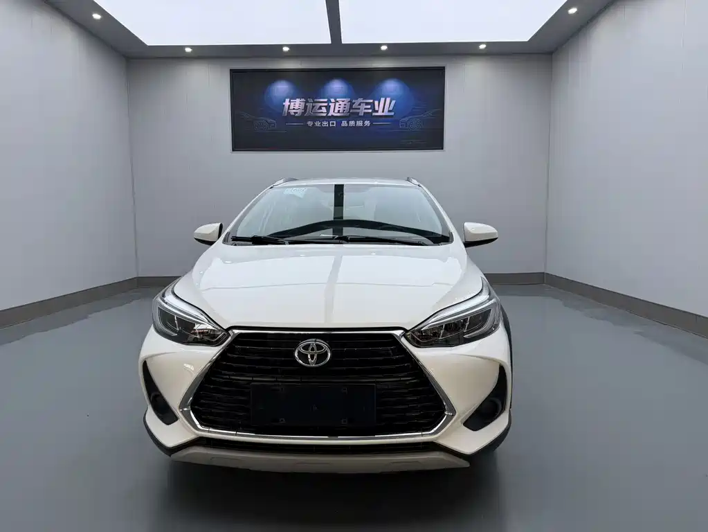 Toyota Yaris L — миниатюра 2