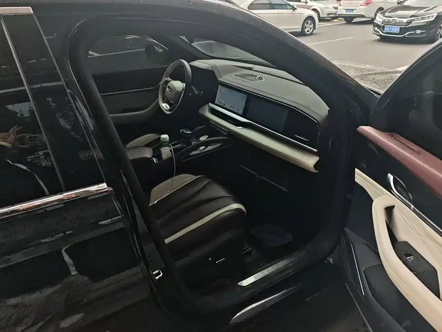 Geely Xingyue L — миниатюра 8