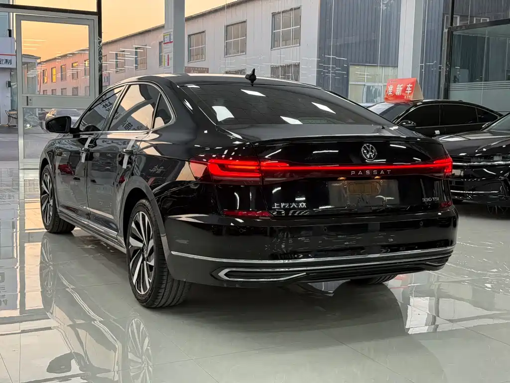 Volkswagen Passat 2022 330TSI Elite
