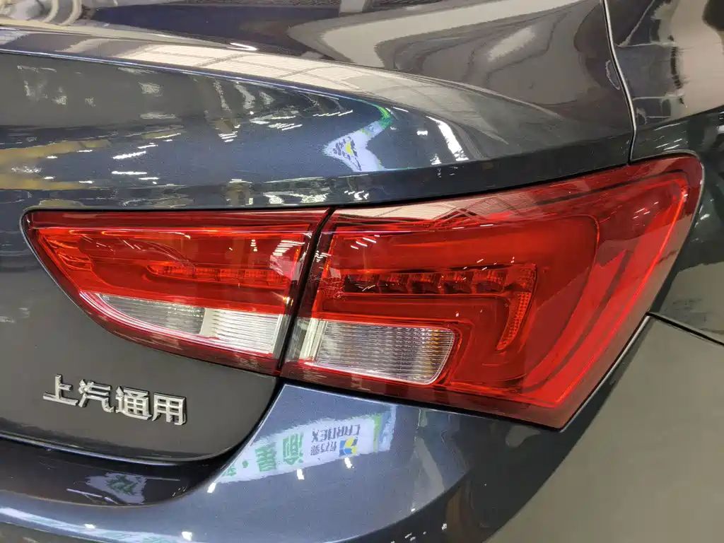 Buick Verano — миниатюра 9