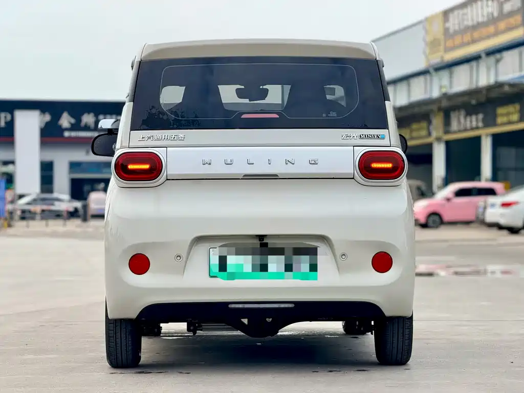 Wuling MINIEV — миниатюра 5