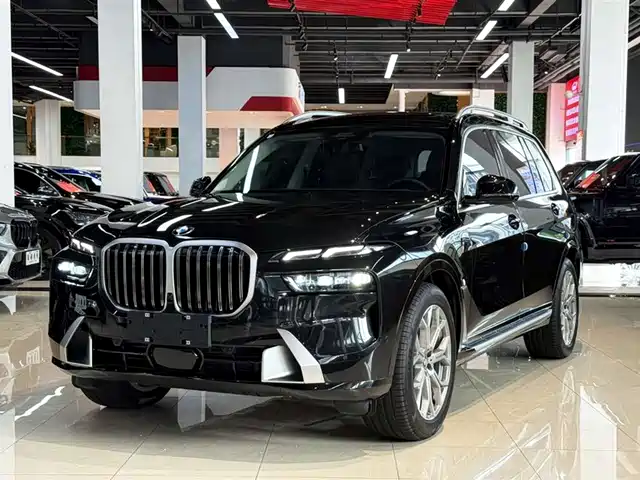 BMW X 7 2026 x Drive 40i 7 — фото 1