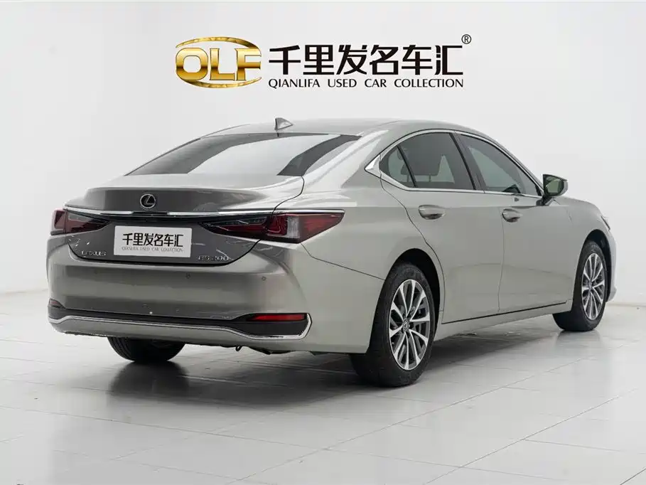 Lexus ES 2022 200