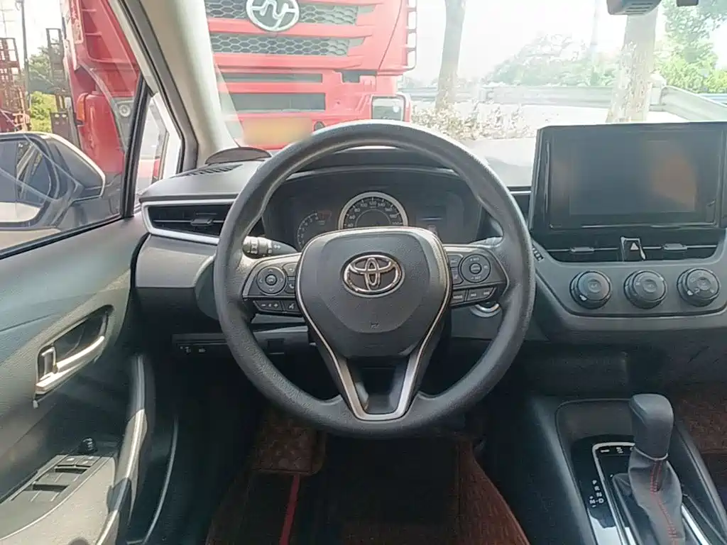 Toyota Corolla — миниатюра 11