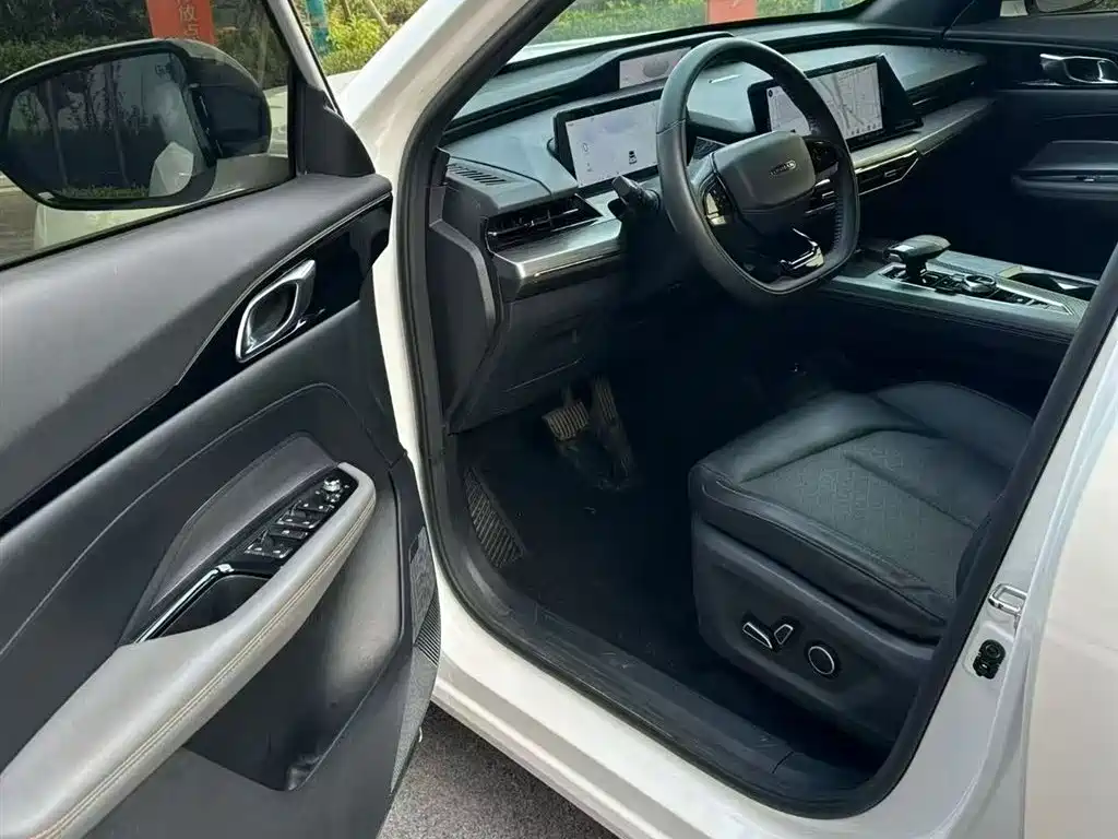 CHANGAN CHANGAN AUCHAN Z6