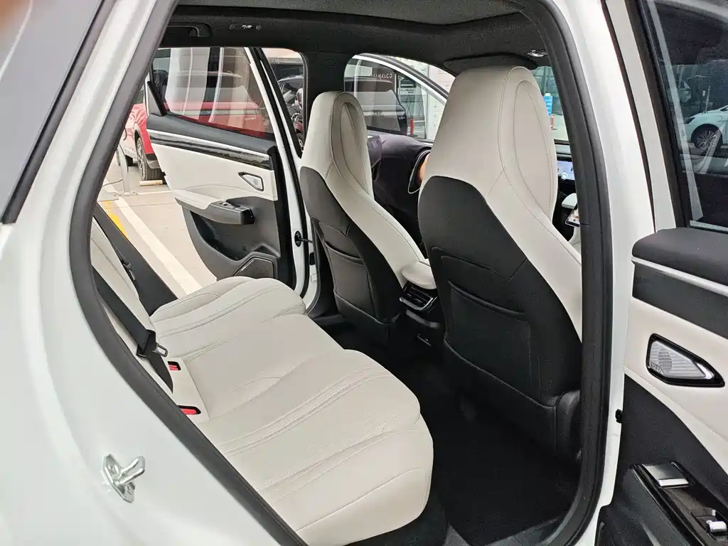 Geely Galaxy Galaxy L7 L7 2023 1.5T 115km