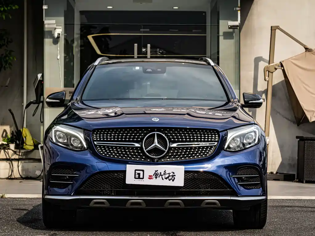 MERCEDES-BENZ GLC AMG