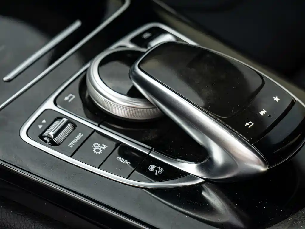 MERCEDES-BENZ GLC AMG