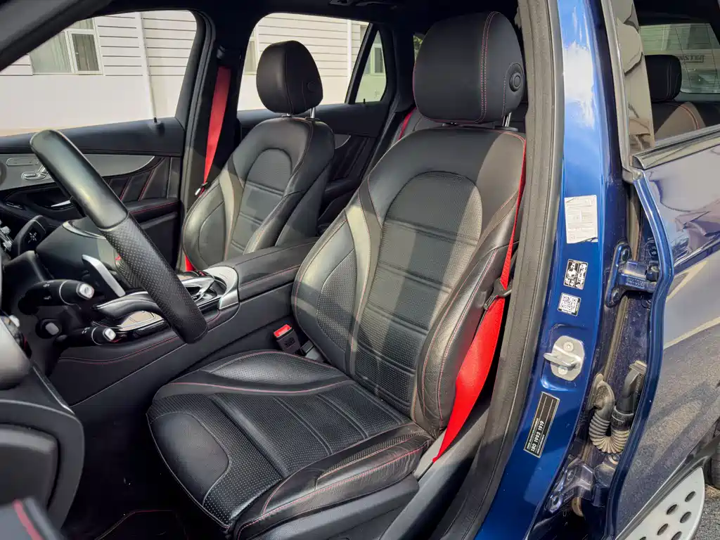 MERCEDES-BENZ GLC AMG