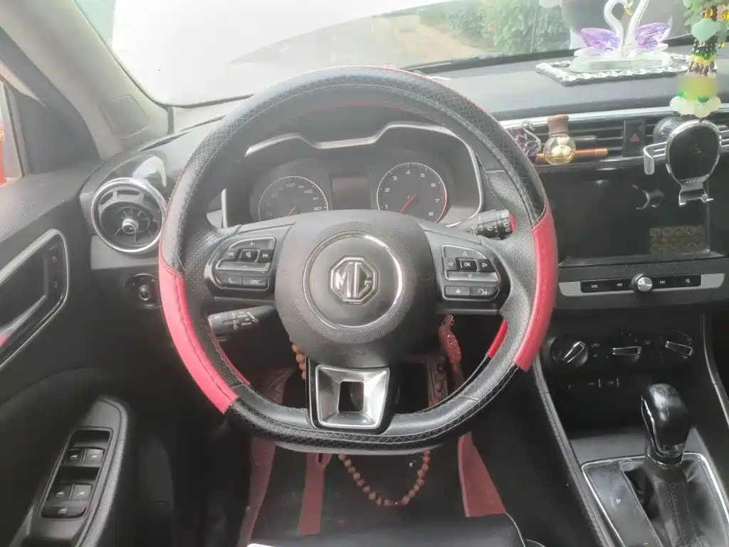 MG ZS — миниатюра 3