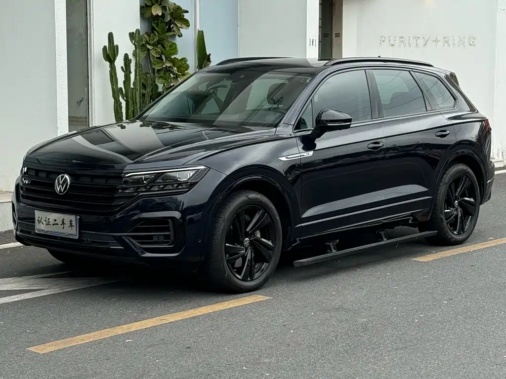 Купить Volkswagen Touareg