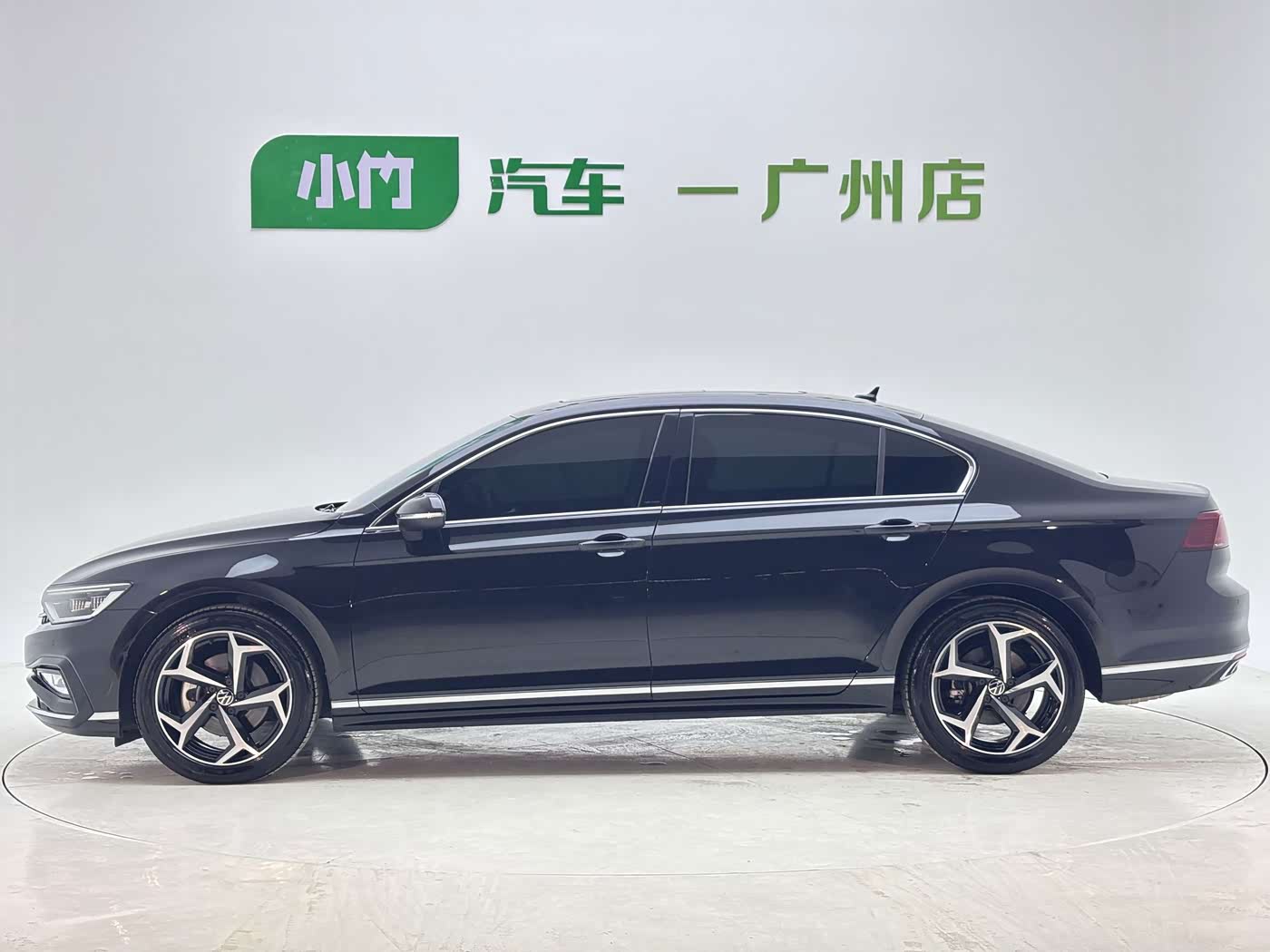 Volkswagen Magotan 1.4 л 2024 г. Чёрный, пробег 17000 км