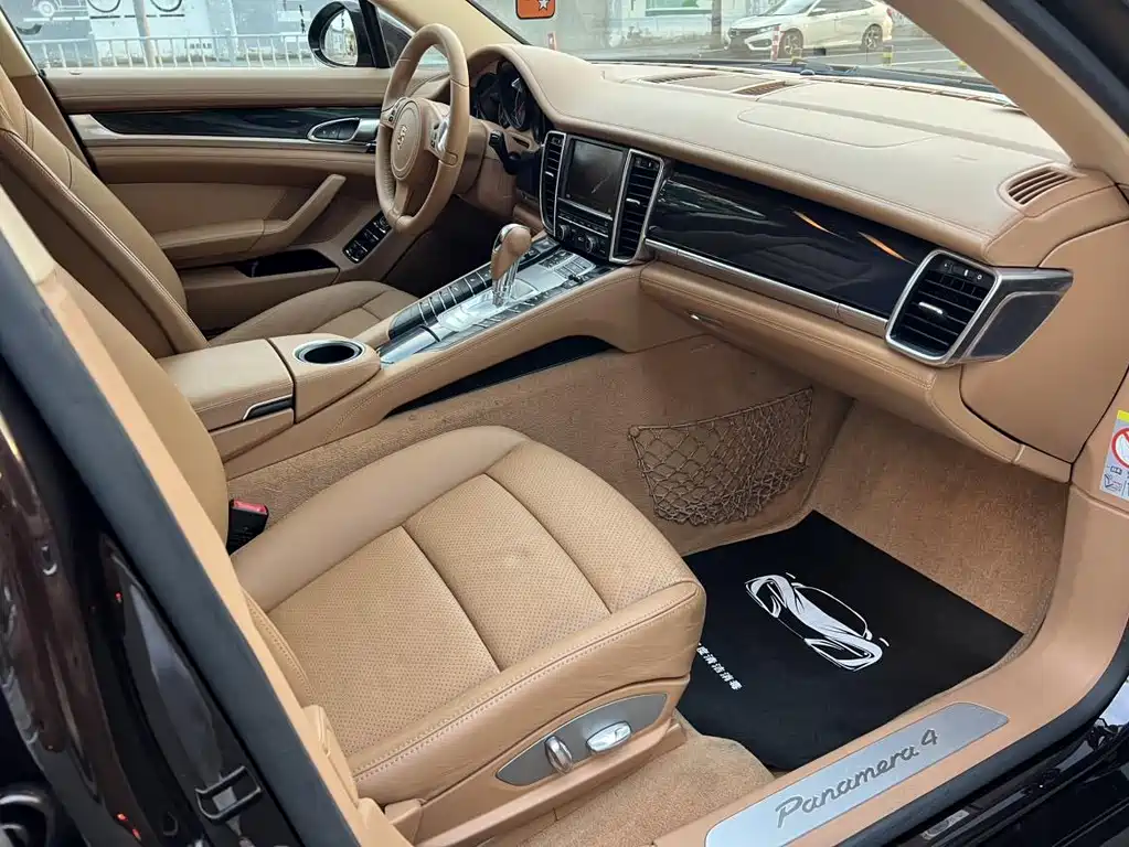 Porsche Panamera — миниатюра 12