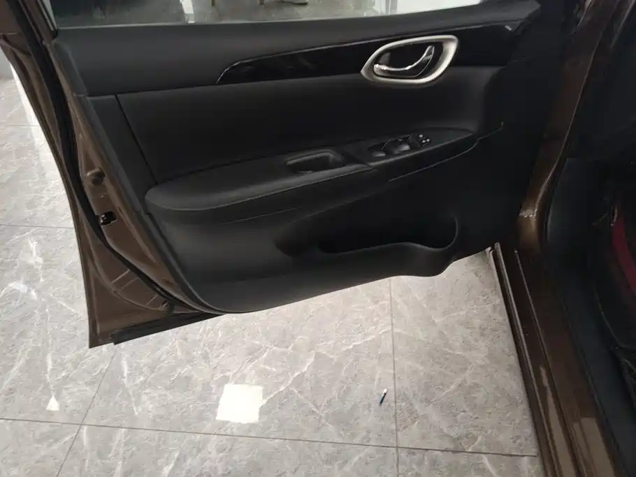 Nissan Sylphy — миниатюра 7