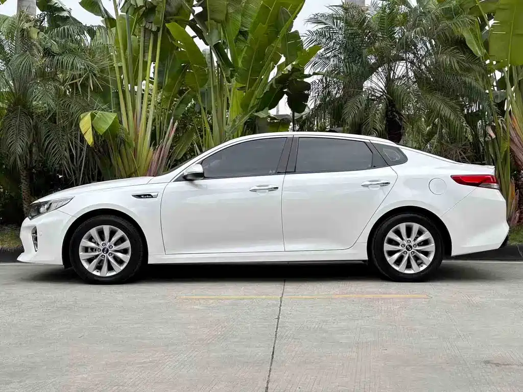 Kia K5 2016 1.6T AT LUX