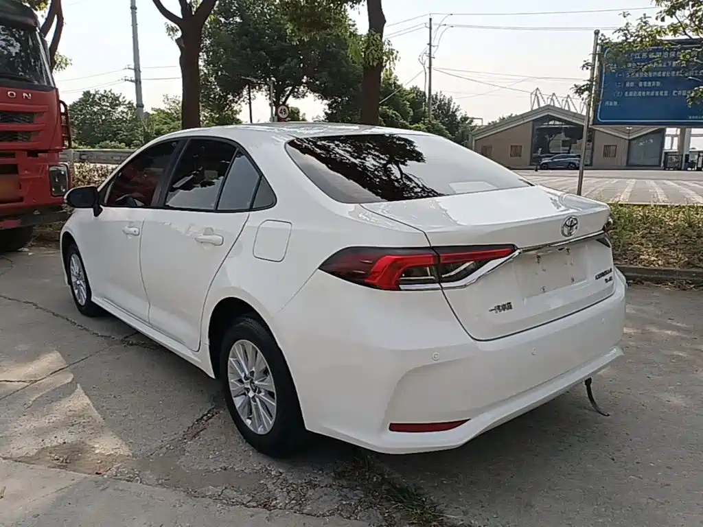 Toyota Corolla — миниатюра 5